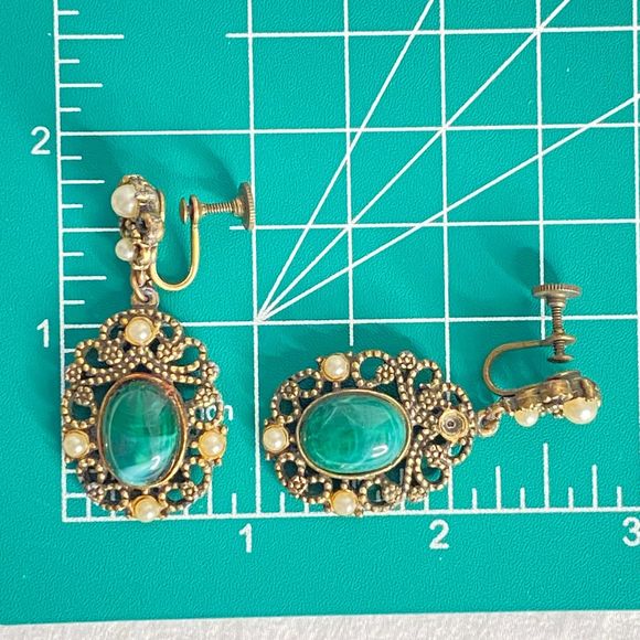 Ornate Dangle Drop Bronze Filagree Tiny Pearly Beads Central Green Stone - Picture 9 of 9